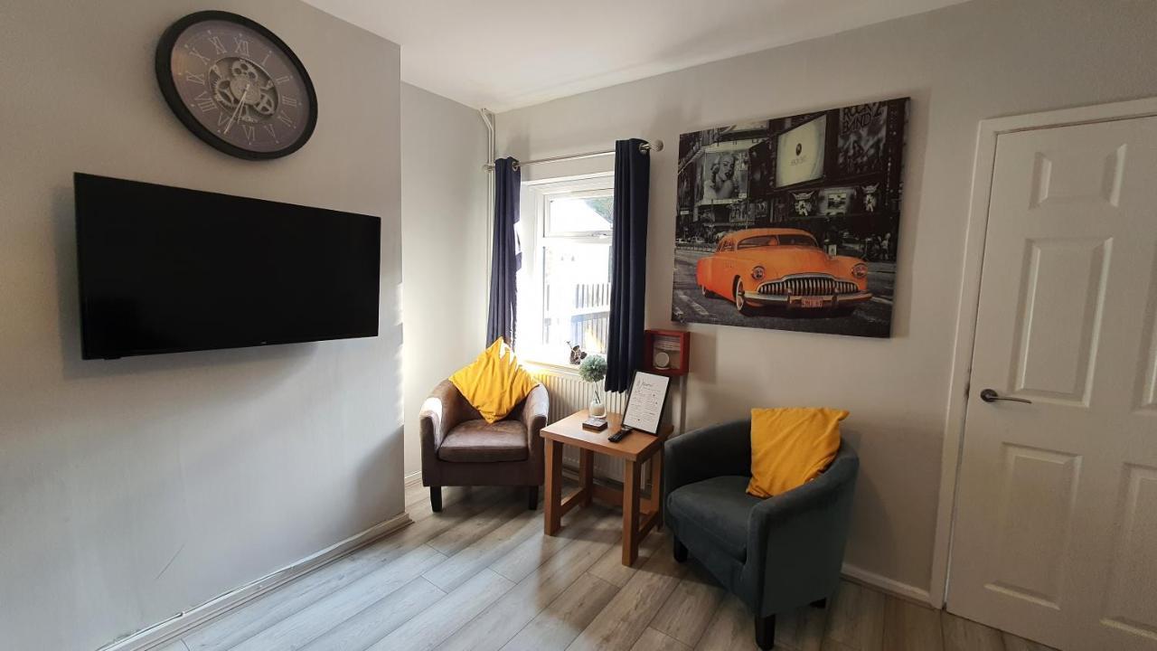 Contractors, City Centre, Parking, 3 Double Rooms, Netflix, Cosy! Κόβεντρι Εξωτερικό φωτογραφία